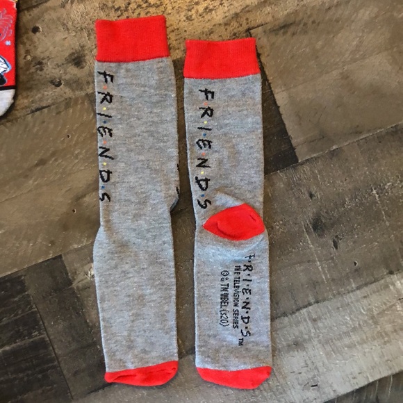 6 Pairs F.R.I.E.N.D.S. Socks - Picture 2 of 7